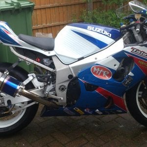 Gsxr 750 l4 hotsell